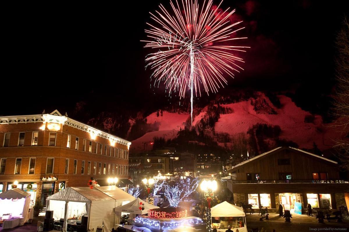 Apartment Modern Condo, 1 Block To Gondola - Ideal Vacation Location Aspen